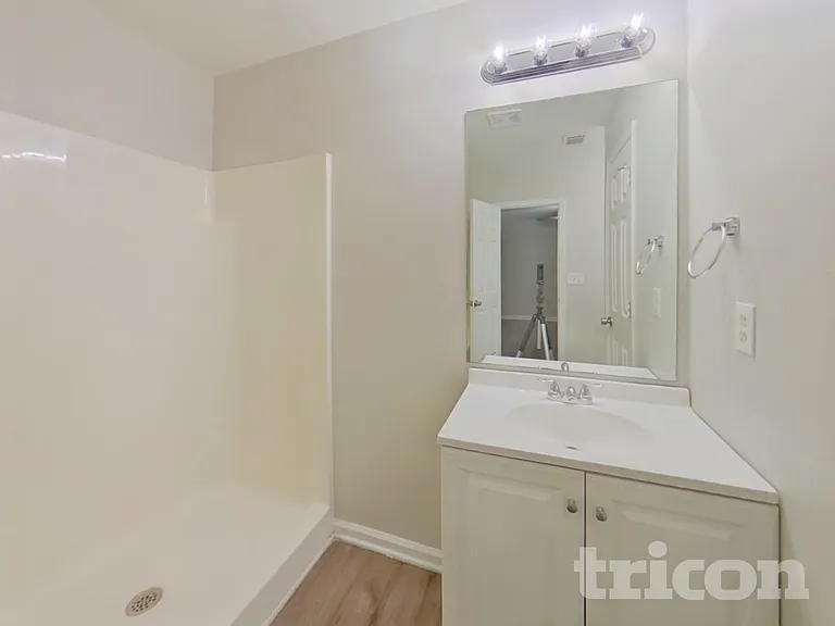 210 Signet Ct — Photo 9