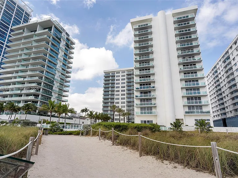 6917 Collins Ave #705 — Photo 21