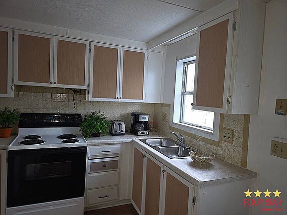5th image of 3150 NE 36th Ave Unit 484