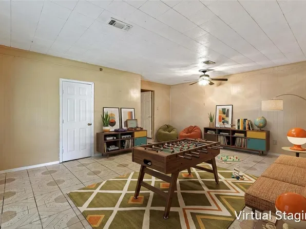 2817 Lancaster Ln, Pasadena, TX 77506