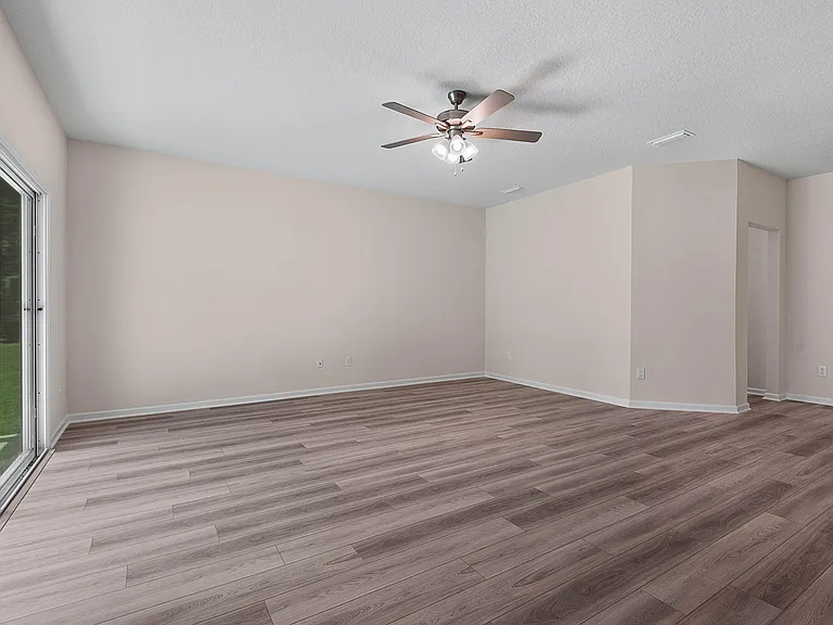 46 Poplar Dr — Photo 10