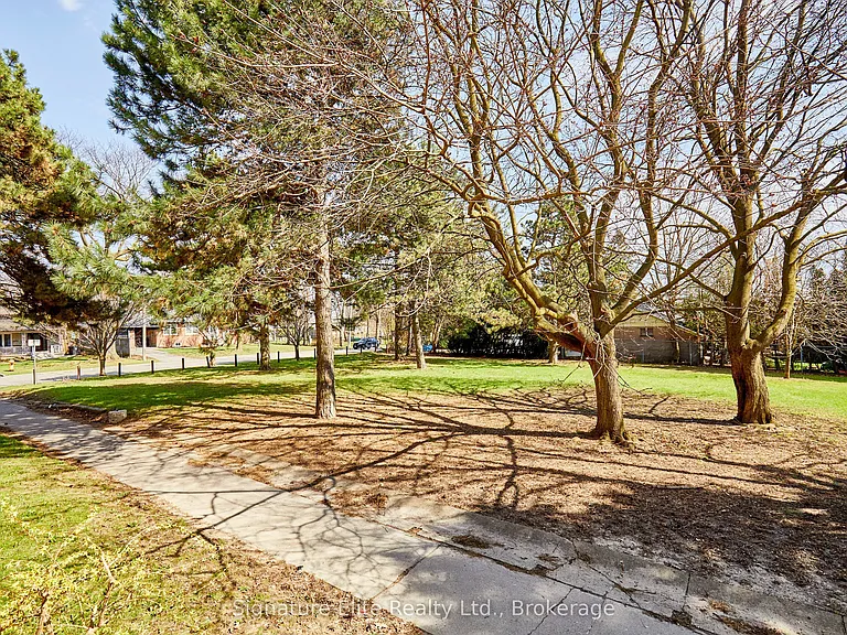 50 Scarborough Golf Club Rd #124 — Photo 30
