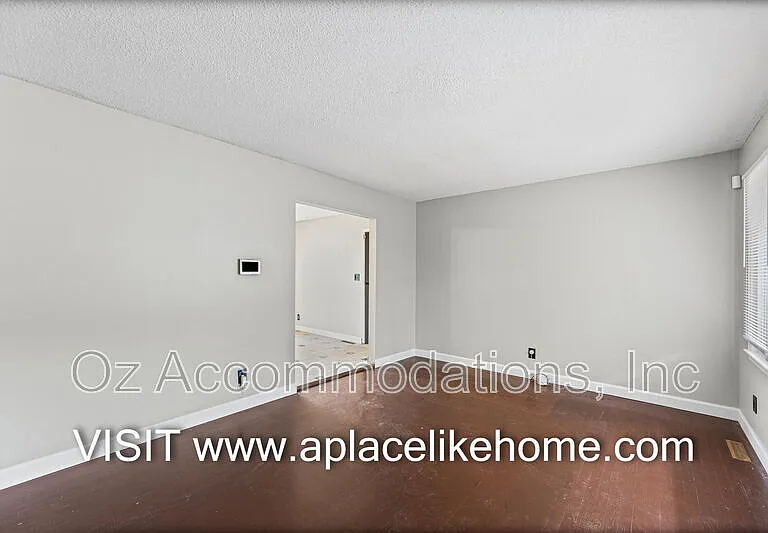 8201 E 110th St — Photo 7