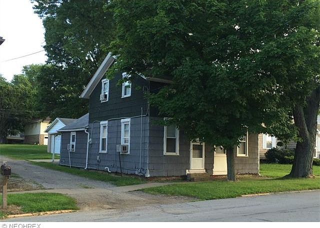 1st image of 188 E Main St