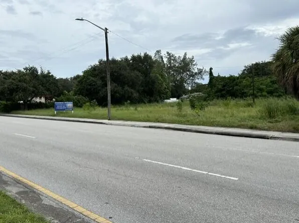 1119 45th Street, Mangonia Park, FL 33407