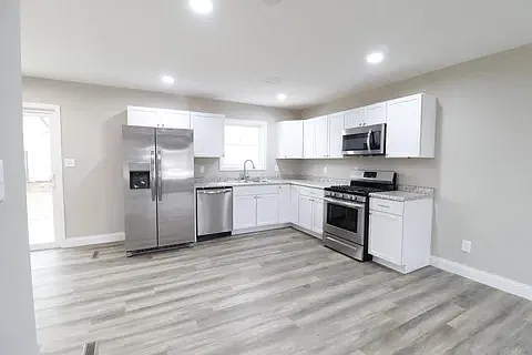 3 bed, 1174 sqft, $2,199 — Photo 3