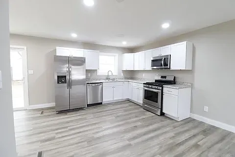 721 S Westwood Dr — Photo 3