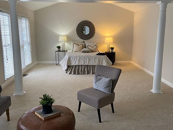 2nd image of 3802 Parkland Dr