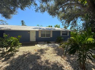 615 Osceola Rd, Nokomis, FL 34275