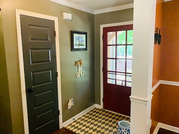 5th image of 173 Oakwood Trl