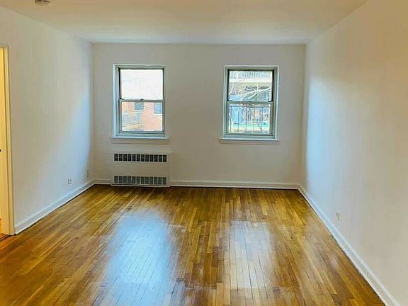 4th image of 135-05 Hoover Ave APT A2