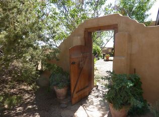 34 Cuesta Rd, Santa Fe, NM 87508