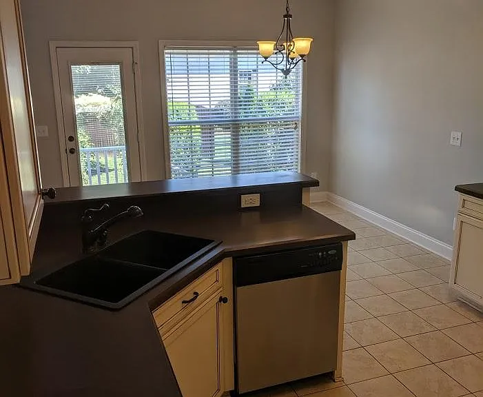 209 Artesa Dr — Photo 6