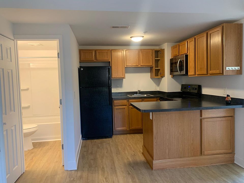 1st image of 33 Carver St #33F