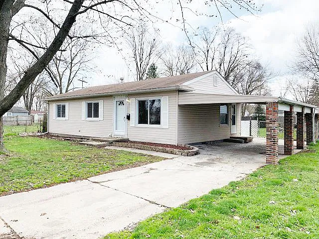 1766 Lynn Ct photo 1
