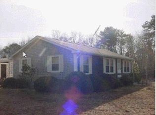 12 Bellevue Ave, Oak Bluffs, MA 02557