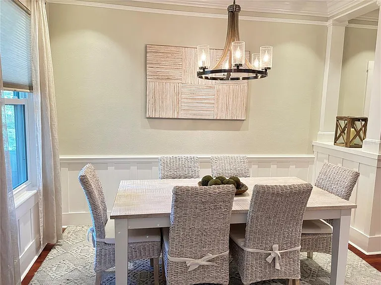 324 Julia Pl — Photo 23