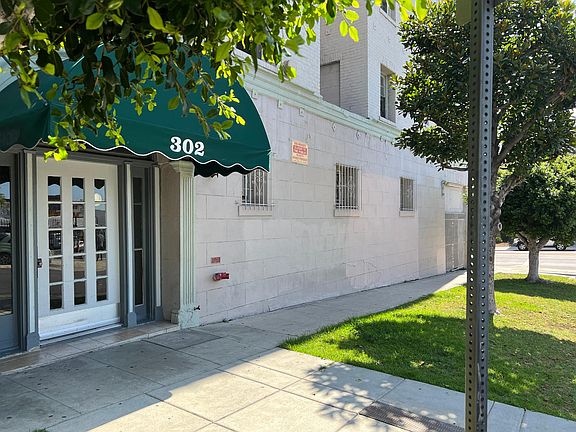 3rd image of 302 N Alexandria Ave #W400