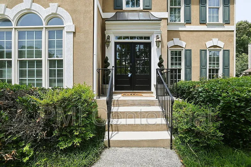 120 Creekside Park Dr