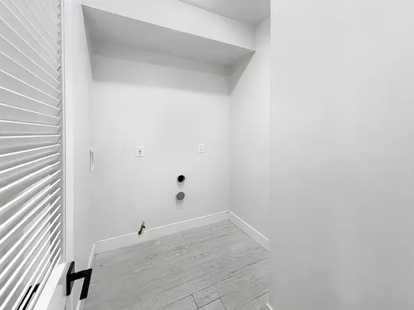 285 Lembeck Avenue image 9 of 20