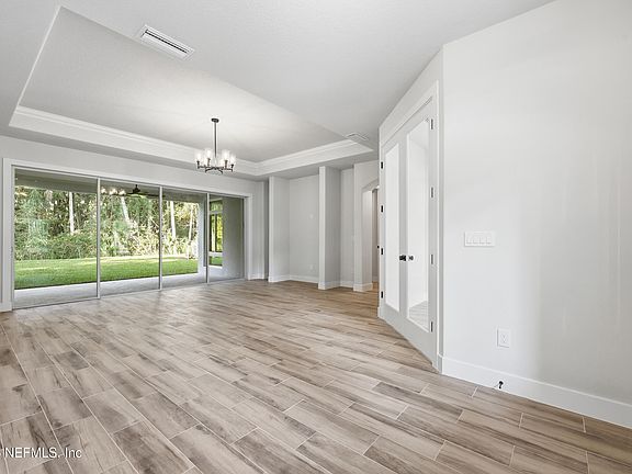 3rd image of 89 BRIDLE RIDGE Court