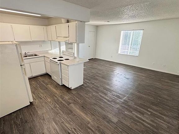 3rd image of 155 Westminster Way