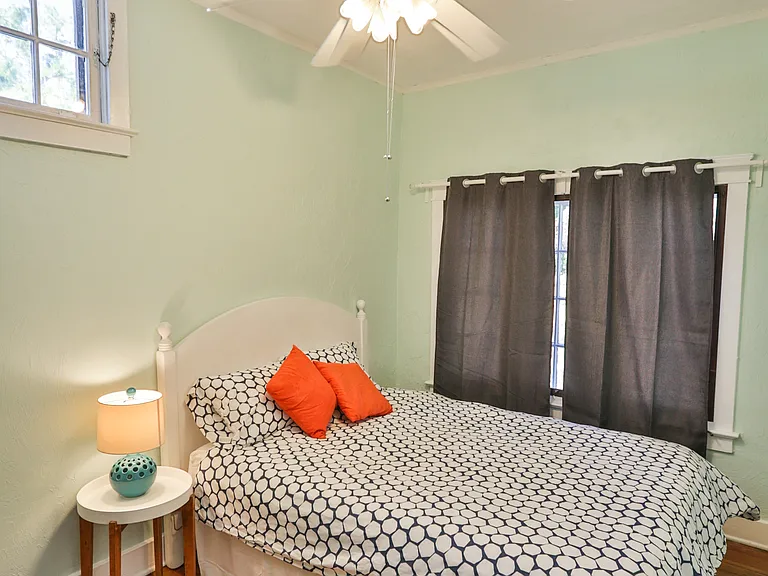 313 Daytona Ave — Photo 12