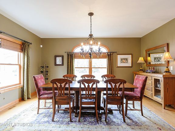 5th image of 413 Woodland Trl