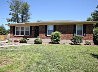 8303 Saint Armands Ct, Louisville, KY 40219