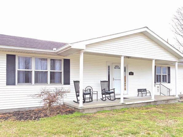 223 N King St, Hurst, IL 62949