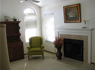3rd image of 31 Ashford Dr