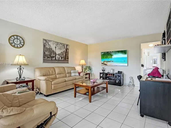 1015 SW 11th Ave APT 11K, Hallandale, FL 33009