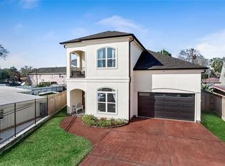 14 Laux Manor Dr, Metairie, LA 70003