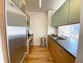 Rented by R New York