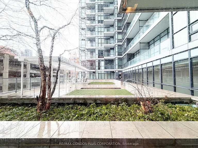 210 Simcoe St #2410 — Photo 19