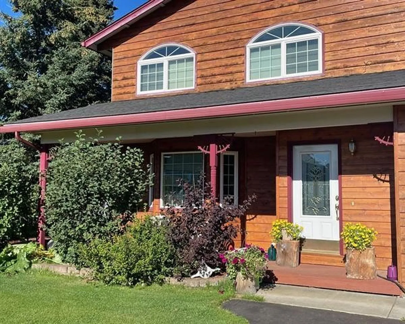 Beautiful Home in Doyon Estates — Photo 4