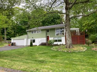 70 Clay Hill Rd, Stamford, CT 06905