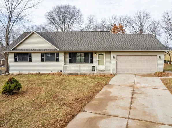 2327 Michael Ct, Reedsburg, WI 53959
