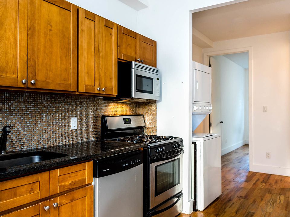1st image of 146 Jefferson St APT 4R