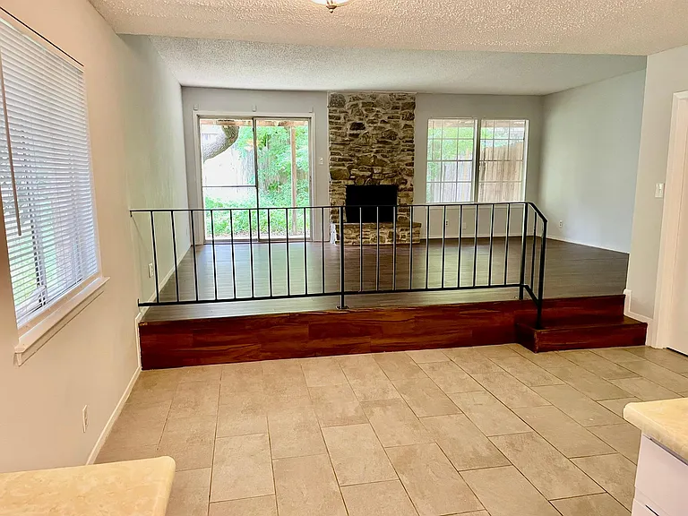 8104 Sonnet Ave — Photo 4