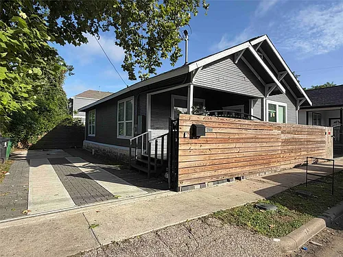 2404 Burkett St Photo 1
