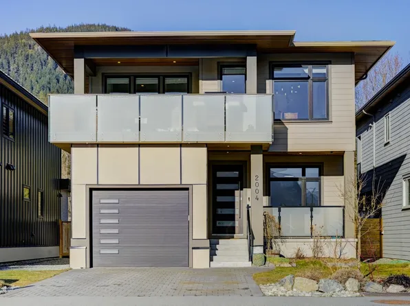 2004 Tiyata Blvd, Pemberton, BC V0N 2L0