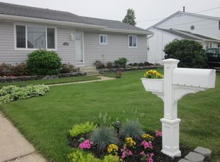 110 E Raritan Dr, Little Egg Harbor, NJ 08087