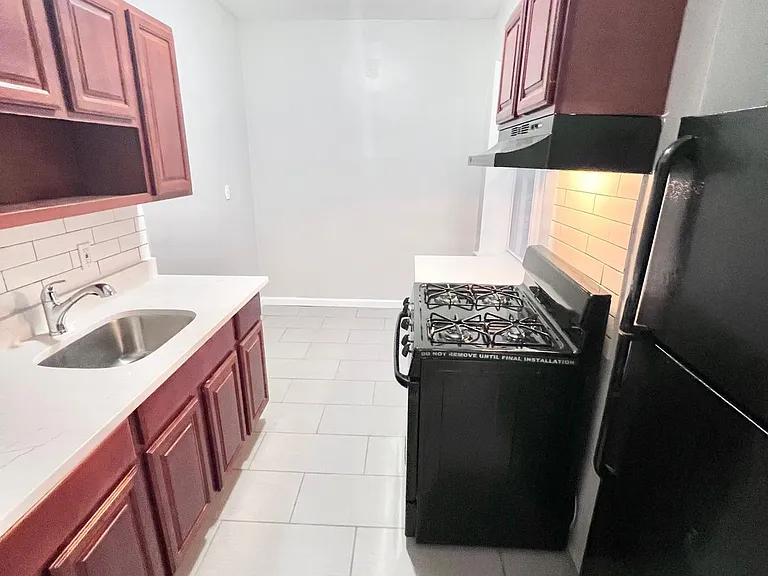297 Lincoln Avenue — Photo 11