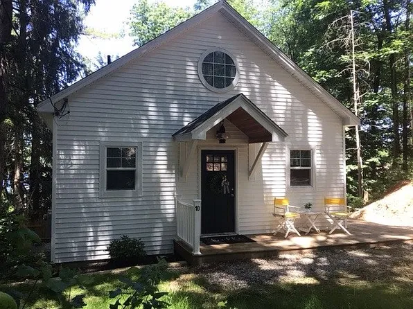 10 Haskins Way, Shutesbury, MA 01072