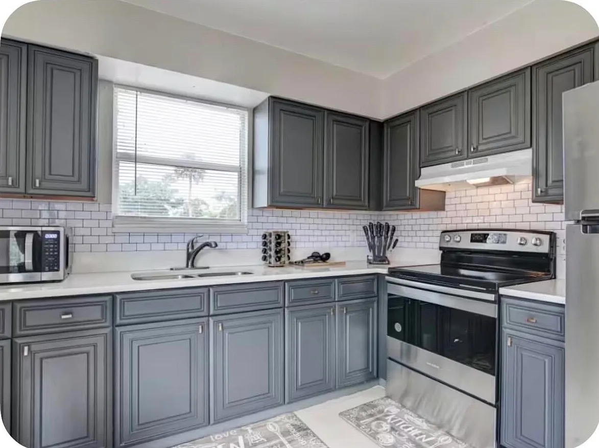 2 bed, 1.0 bath, 3019 sqft, $2,400 — Photo 3