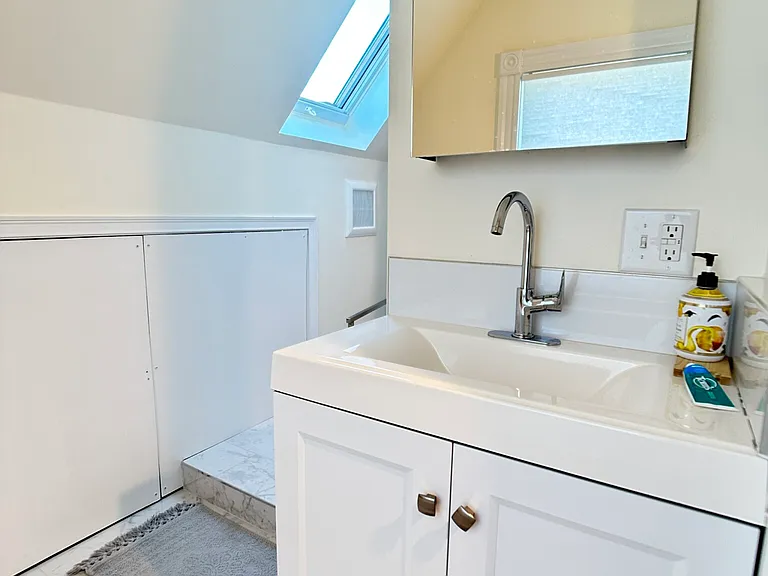 12 Hopedale St — Photo 7