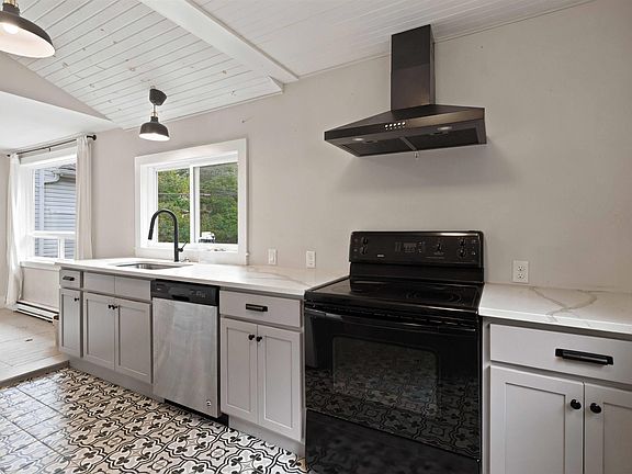 5th image of 82 84 Osborne St #80