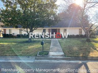 7967 Sunny Creek Dr, Germantown, TN 38138