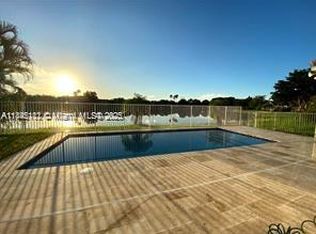 1650 Harbour Side Dr, Fort Lauderdale, FL 33326